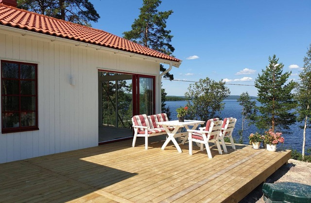 Beautiful cottage at lake Runn