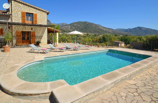 Beautiful cottage pool & panoramic views 4 people