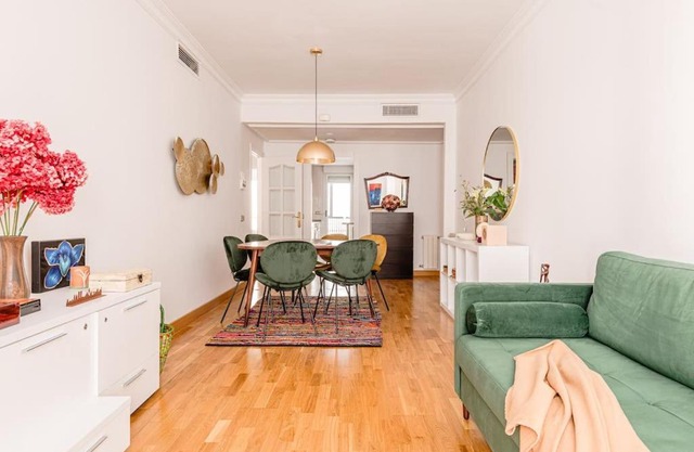 Beautiful flat with pool in the center-S-MARC