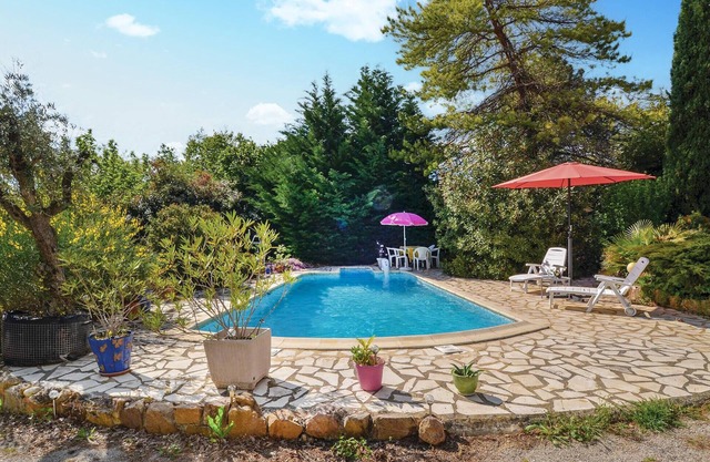 Beautiful home in St Julien de Peyrolas