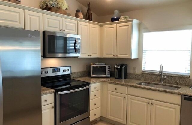 BEAUTIFUL HOME AWESOME GOLF CART PET FRIENDLY WITH LAKE VIEW