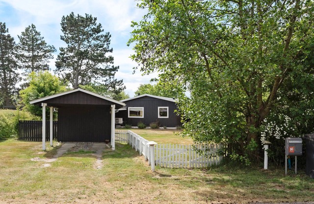 Beautiful home in Rødby with WiFi