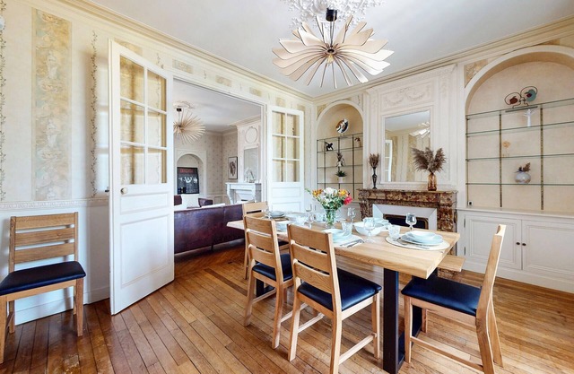 Beautiful home in Sens with WiFi