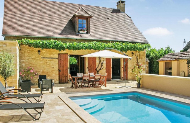 Beautiful Home In St Amand De Coly