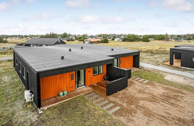 Beautiful home in Thisted with WiFi