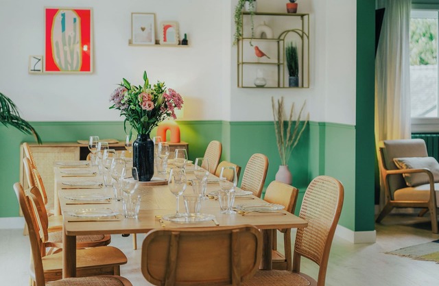 Beautiful house for 12 with large garden near Dinard, St-Malo, pets allowed