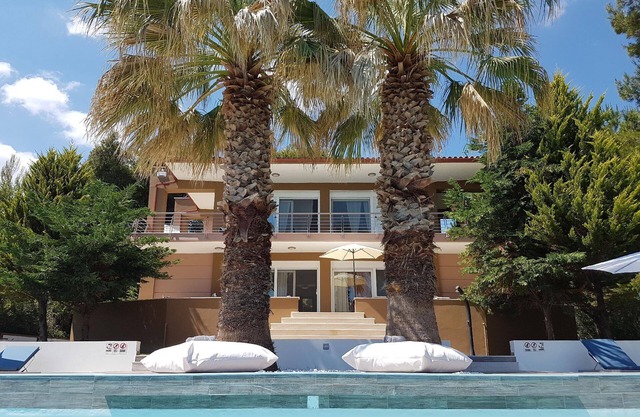 Beautiful House in Kassandra with Spacious Balcony and Wonderful Views