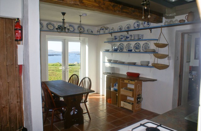 Beautiful house with garden that runs down to the sea