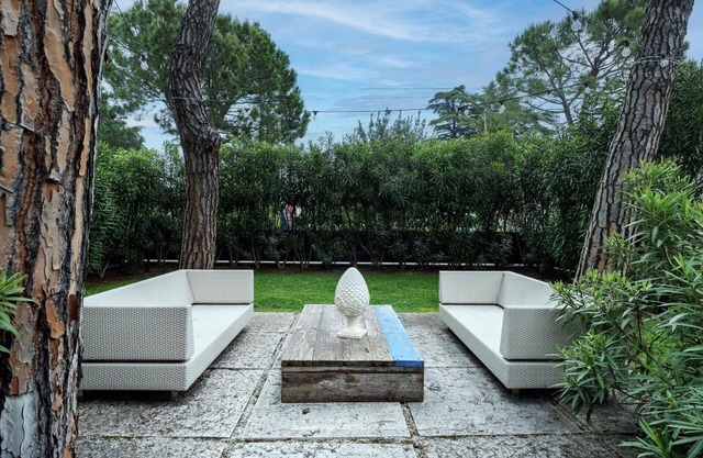 Beautiful apartment for 6 people with A/C, WIFI, hot tub, sauna, TV and terrace, close to Sirmione
