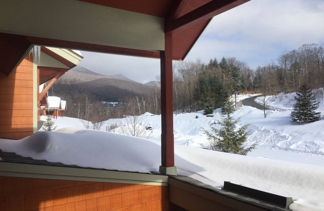Beautiful Luxury Townhome at Loon Mountain South Peak in Lincoln NH