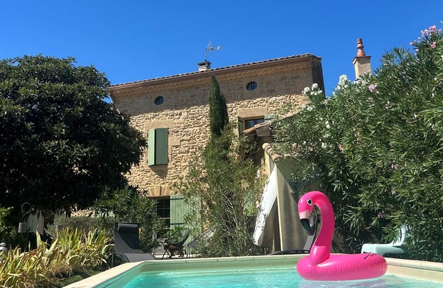 BEAUTIFUL MAS in stones with swimming pool