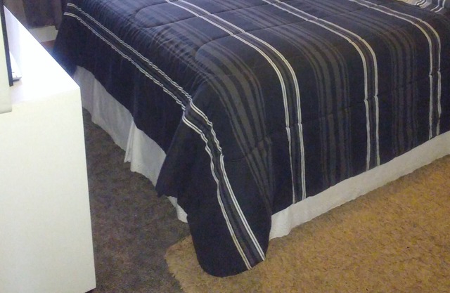 Beautiful master bedroom 3 Blocks from the beach