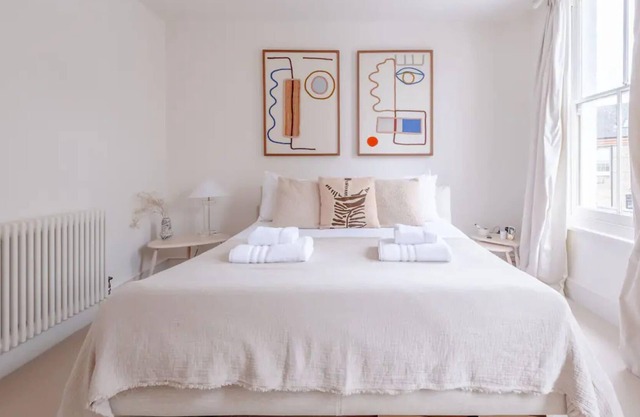 Beautiful Minimalistic 2BD House - Victoria Park