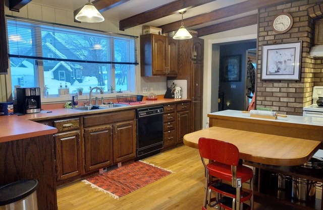 Beautiful mining home near snowmobile/ATV trail system and Ski trails