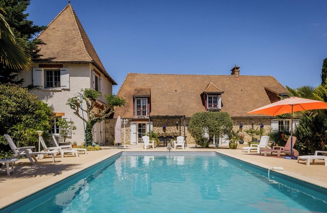 Beautiful old stone house with private heated swimming pool