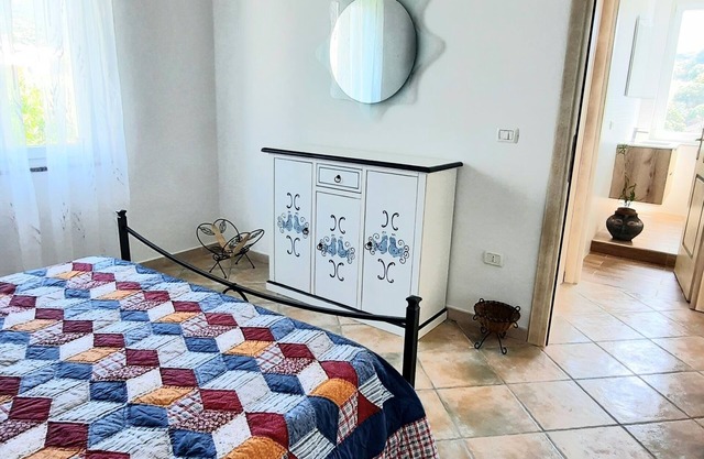Beautiful penthouse with spectacular sea views just minutes from the beach