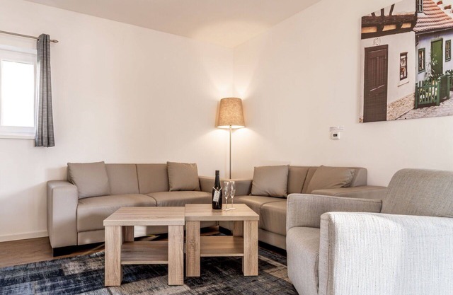 Beautiful private villa for 10 guests with WIFI, TV, terrace and pets allowed