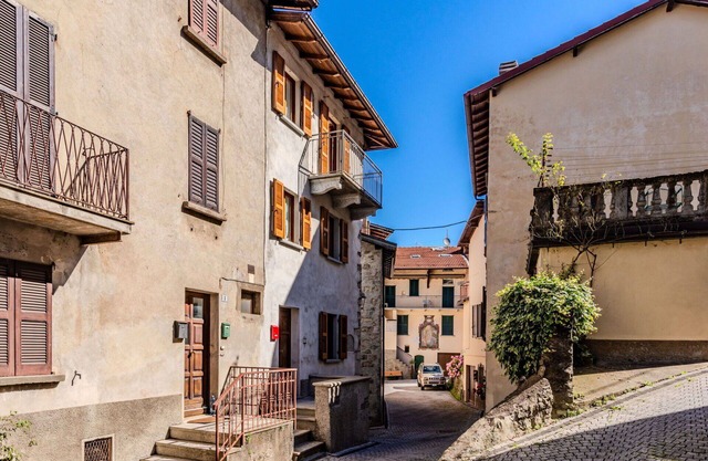 Beautiful private villa for 5 guests with WIFI, balcony and pets allowed