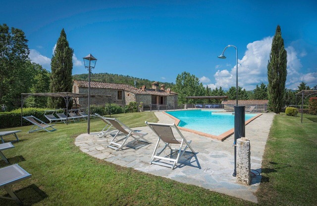 Beautiful private villa with private pool, WIFI, veranda, pets allowed and panoramic view