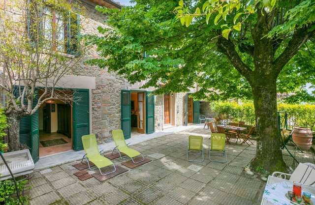 Beautiful private villa for 5 guests with WIFI, TV, patio and pets allowed