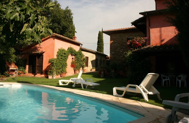 Beautiful private villa for 12 guests with private pool, WIFI and TV