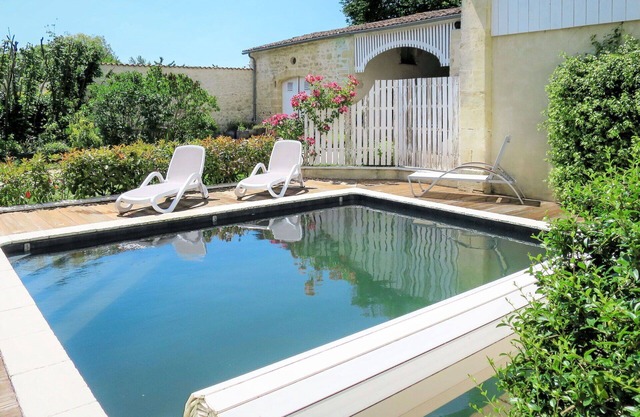 Beautiful private villa for 4 guests with WIFI, private pool and terrace