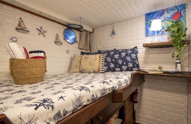 Beautiful private villa for 12 guests with A/C, WIFI and TV