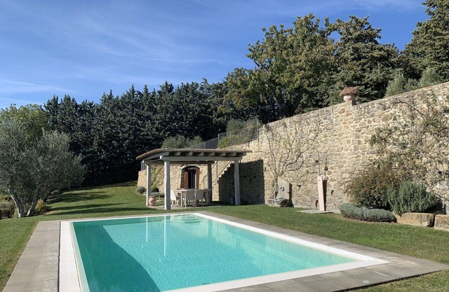 Beautiful private villa for 8 people with WIFI, A/C, private pool, TV, veranda and panoramic view