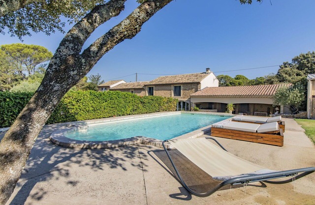 Beautiful private villa for 8 people with A/C, private pool, WIFI, TV and terrace