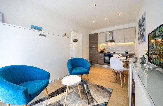 Beautiful private villa for 2 people with A/C, WIFI, TV and terrace