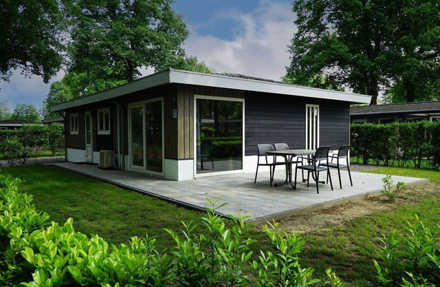 Beautiful private villa for 6 people with WIFI, pool, TV and terrace