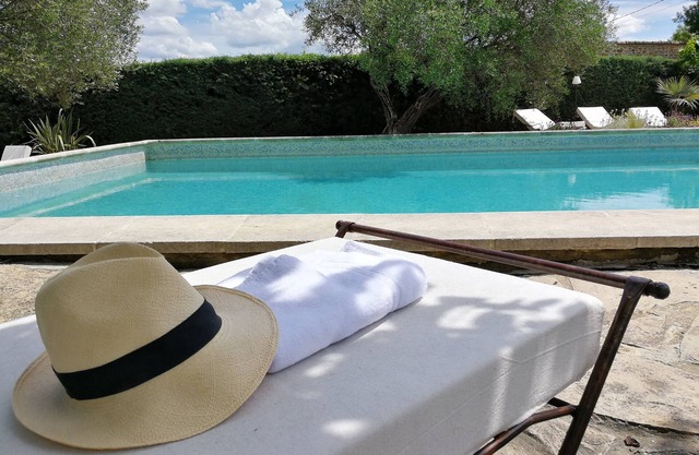 Beautiful Provencal country house 10 bedrooms, 7 bathrooms, 8 wc swimming pool
