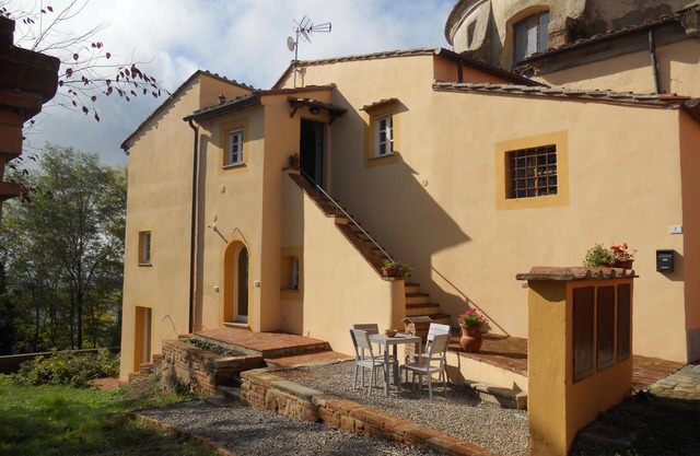 Beautiful Restored Two Bedroom Holiday Apartment with Infinity pool