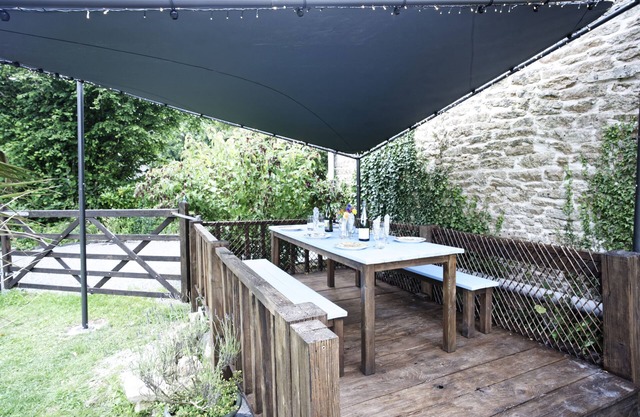 Beautiful Rural Gite Pool and Private Garden .Sleeps 7