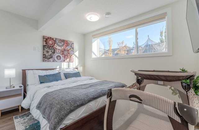 Beautiful & tastefully furnished 2bdrm suite in Southwest by Canada Olympic Park