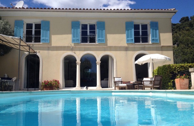 Beautiful Villa with pool and sea view in Villefranche sur mer