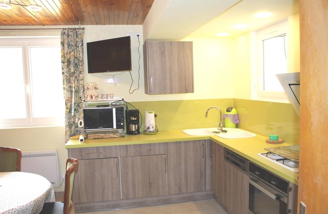 BEAUTIFUL VIEW APARTMENT 50 M2, 2 Bedrooms, 1 shower room, 4 people.