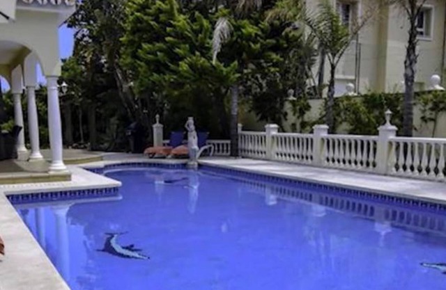 Beautiful villa 30 meters from the beach fantastic sea views