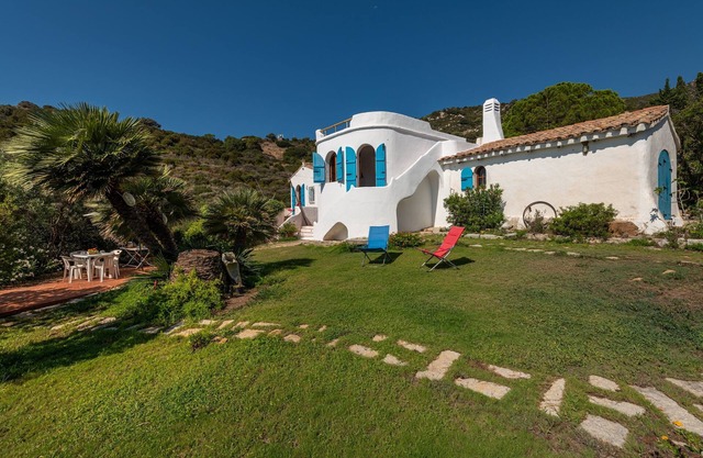 Beautiful Villa "Bentuestu" with Private Sea Access, Garden & Terraces