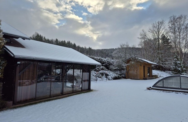 Beautiful villa for 8 people with hot tub, WIFI, TV, terrace and panoramic view