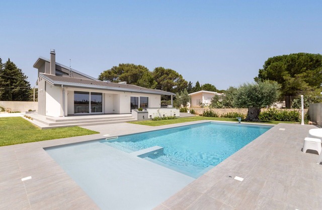 Beautiful villa for 4 people with WIFI, private pool, A/C and TV