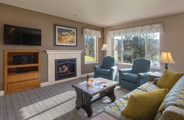 Beautiful Worldmark resort Condo - Walk to town Center