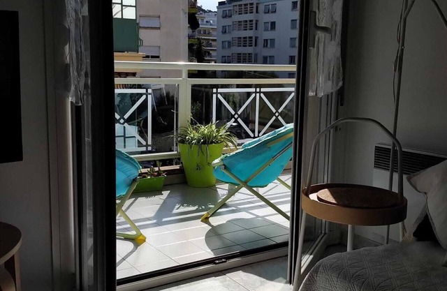 Beautifully located at Port of Nice Apartment