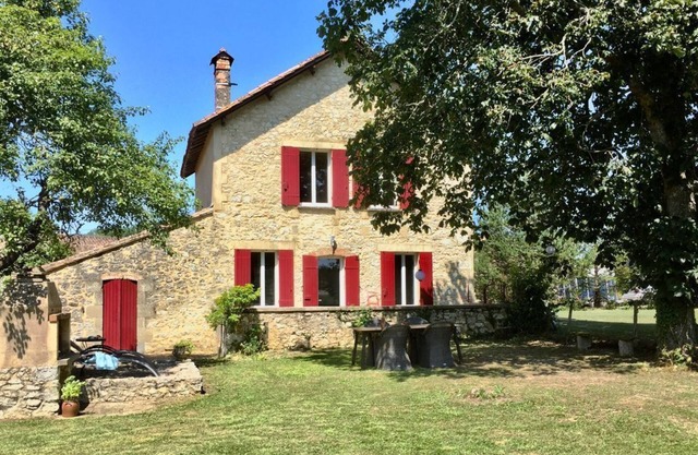 Beautifully restored 2 bedroom house with private pool and barbecue.