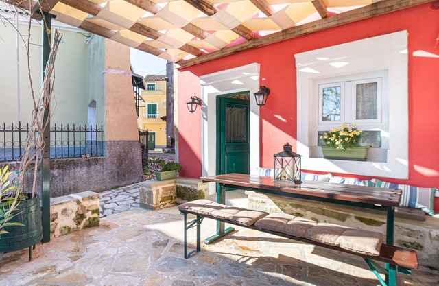 Bekiris Traditional Inn Country House with Private Terrace, Air Conditioning & Wi-Fi
