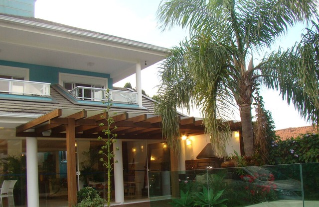 Bella 5 stes Pond Front with Deck