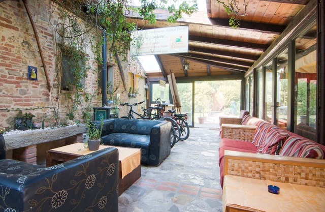 Belvilla by OYO Large Farmhouse with Pool