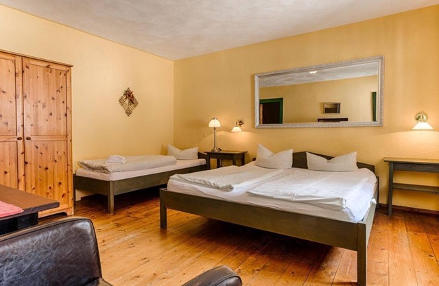 Berghaus Rauschenstein: Triple room (half board) - Bio- & Nationalparkrefugium