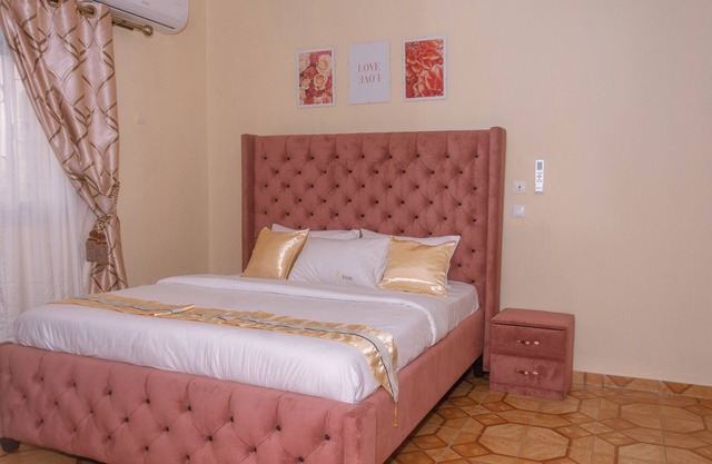 BERLIN Apartment at RESIDENCE BAHO – Douala MAKEPE BM