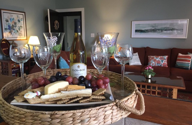 Bernard's Landing! Relax at Bernard's Rendezvous!